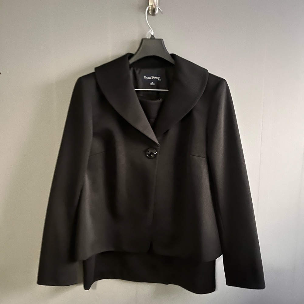 Evan Picone two piece skirt suit size 14 black